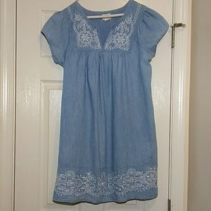 Clothing blue/white shortsleeve knee length dress